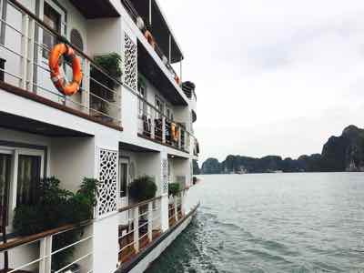 vietnam tips things to know before travel vietnam halong bay cruise