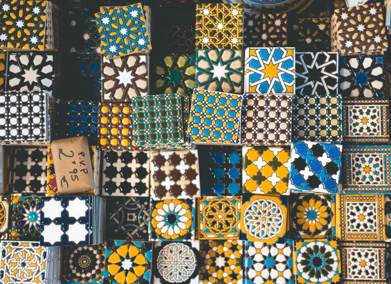 reasons visit portugal azulejos